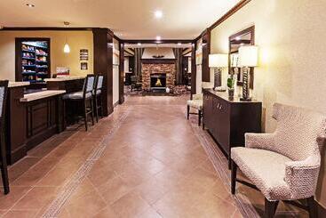هتل Staybridge Suites Tulsa Woodland Hills, An Ihg