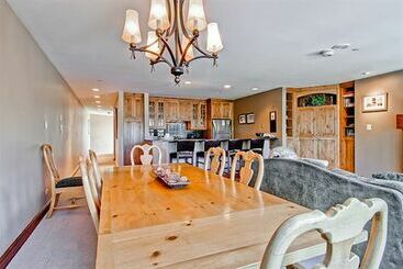 هتل Vail Spa Condominiums By East West Destination Hospitality