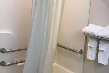 Microtel Inn By Wyndham Champaign