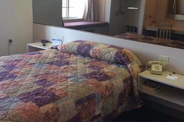 Microtel Inn By Wyndham Champaign