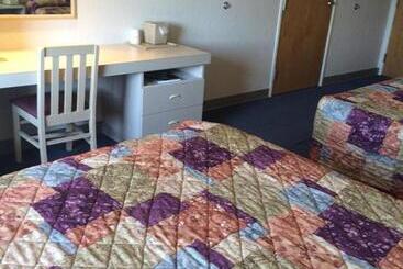 Microtel Inn By Wyndham Champaign