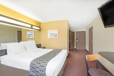 Microtel Inn Bowling Green