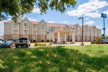 Microtel Inn And Suites Lafayette