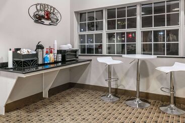 Microtel Inn And Suites Lafayette