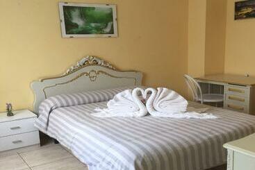 هاستل Residencia Alclausell