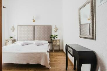 تختخواب و صبحانه Buenavista & Suites