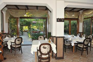 Family Hotel Edia Sandanski