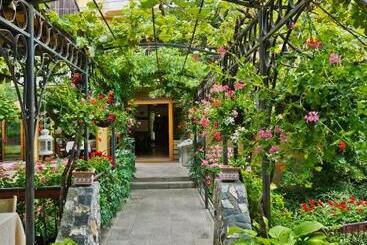 Family Hotel Edia Sandanski