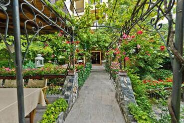 Family Hotel Edia Sandanski