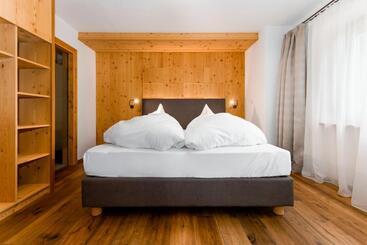 Garni Hotel Geier