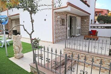 مسافرخانه B&b Villa Piana