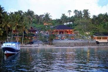 هتل Bastianos Bangka Dive Resort