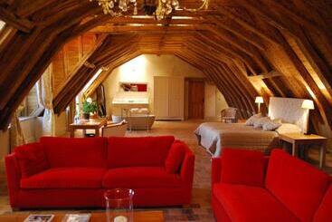 هتل Chateau Des Arpentis