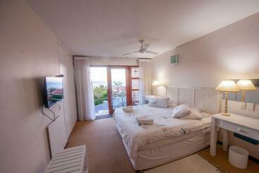 Panoramic Blue B&b