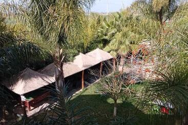 פנסיון Auberge Redaland