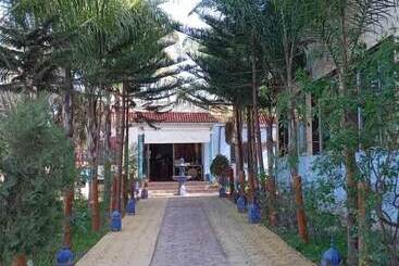 פנסיון Auberge Redaland