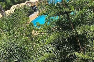 פנסיון Auberge Redaland