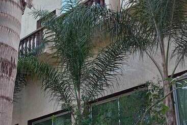 פנסיון Auberge Redaland