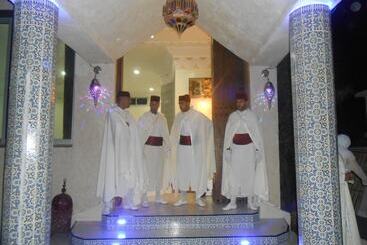 פנסיון Auberge Redaland