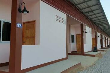 酒店 Baan Suan Chiva Saran