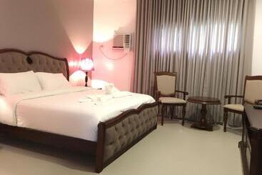 فندق Calape Forest Resort
