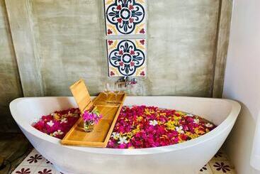 هتل Dontrei Villa Angkor