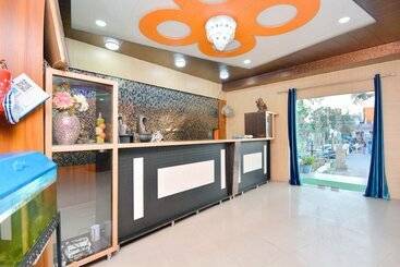 فندق Palace Plaza By Oyo Rooms