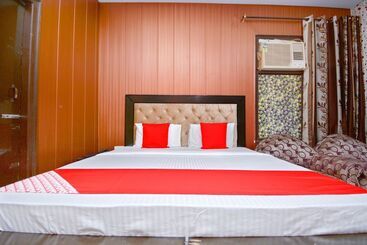 酒店 Palace Plaza By Oyo Rooms