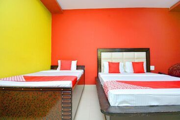 فندق Palace Plaza By Oyo Rooms