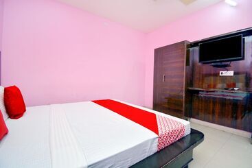 فندق Palace Plaza By Oyo Rooms