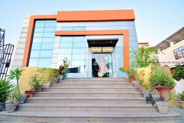 فندق Palace Plaza By Oyo Rooms