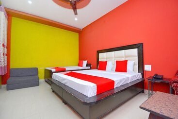 فندق Palace Plaza By Oyo Rooms