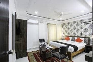 酒店 Rich Fort By Oyo Rooms