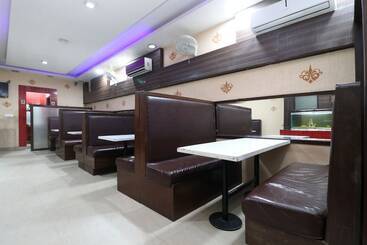 酒店 Singh's 11 By Oyo Rooms