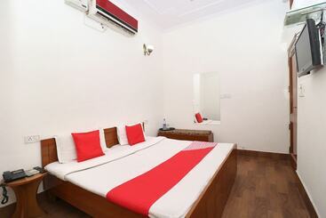 酒店 Singh's 11 By Oyo Rooms