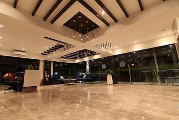 酒店 Sri Sri Sri