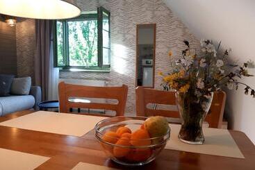 هتل Tesla's Gastro House Plitvice