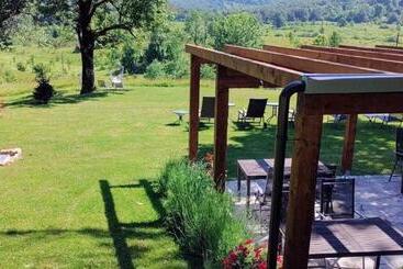 هتل Tesla's Gastro House Plitvice