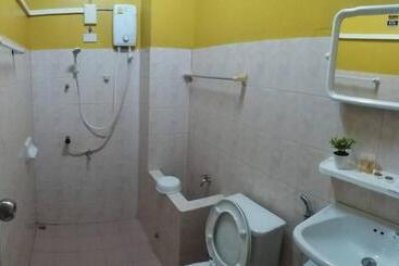 پانسیون Gate 14 Inn