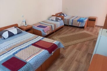 پانسیون Guest House Yuzhniy