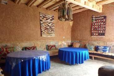 مسافرخانه Auberge Adrar