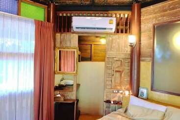 هتل Amphawa Club