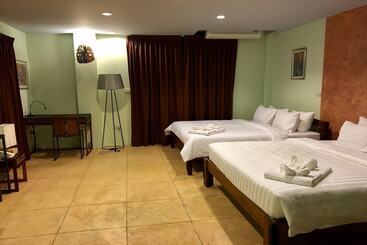 هتل Arcadia Maephim Serviced Apartment