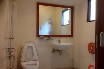 هتل Damnoen Care Resort