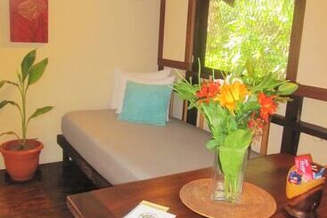 هتل Little Corn Beach And Bungalow