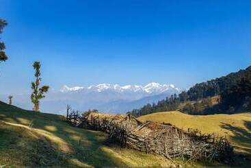 The Goat Village Dayara Bugyal   Hostel