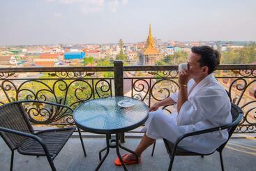 Hak Huot Hotel I