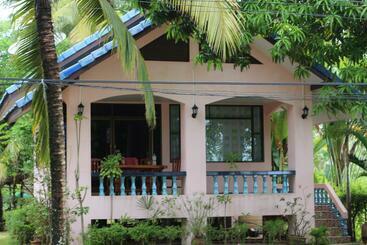 Отель Chaiwat Resort
