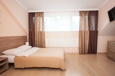 هتل Maloyaroslavets
