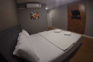 هتل Sleep Box Kaengkhoi